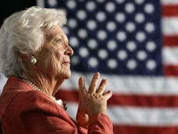 Former US first lady Barbara Bush remains hospitalized in Houston 