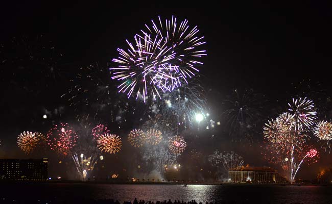 Dubai 2014 firework display breaks world record: Guinness