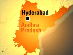 Blaze destroys shanties of fishermen in Andhra Pradesh