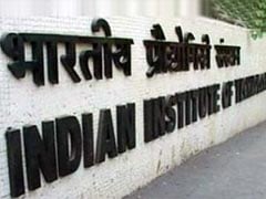 Can't keep an eye on all students, says IIT-Kanpur Dean