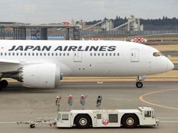 Japan Airlines Dreamliner hit by another battery problem
