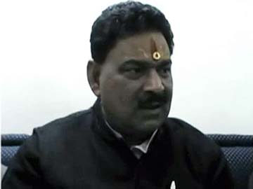 'People die in palaces too,' says UP minister on deaths in Muzaffarnagar relief camps