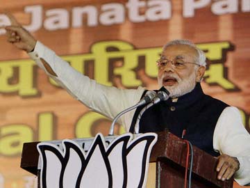 Narendra Modi mocks Congress for not naming Rahul Gandhi as PM candidate