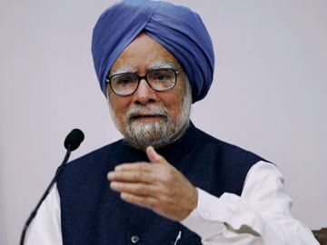 Prime Minister Manmohan Singh arrives in Kerala on three-day visit