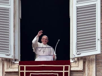 Pope Francis calls for global solidarity in New Year blessing