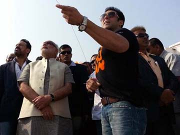 Ramvilas Paswan's LJP burns Salman Khan effigy for bonhomie with Narendra Modi
