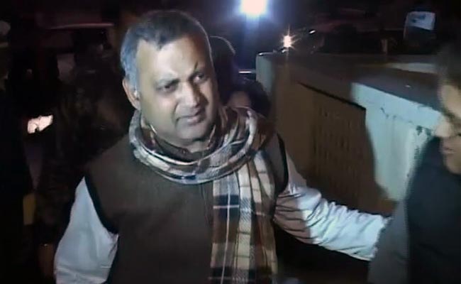 Delhi Law Minister Somnath Bharti summoned by AAP leaders