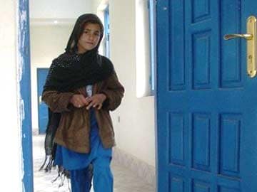 10-year-old Afghan girl in bomb plot calls on Hamid Karzai for help 