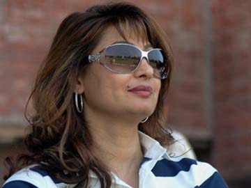 Sunanda Pushkar Tharoor found dead in Delhi hotel, post-mortem today