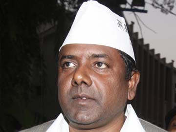 AAP vs AAP: Arvind Kejriwal a liar, says lawmaker Vinod Kumar Binny