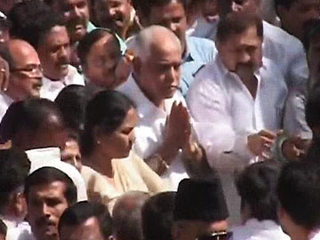 For Yeddyurappa's welcome, sea of supporters, firecrackers at BJP office in Bangalore