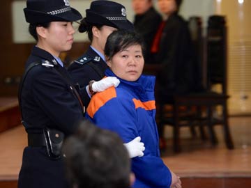 Chinese doctor sentenced to death for child trafficking