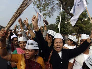 AAP holds broom yatra across Gujarat to take on 'anti-people and pro-corporate' Narendra Modi