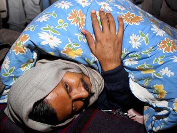 A mattress by the road, no toilet: Chief Minister Arvind Kejriwal's night of protest