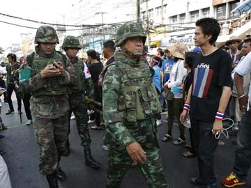 Thai government considers state of emergency after weekend violence