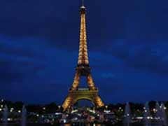 Word War II ace who flew through Eiffel Tower dies