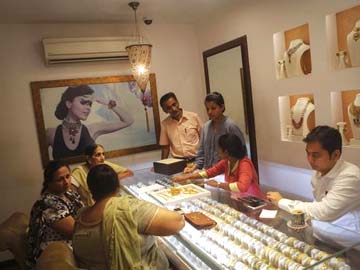 India to review gold restrictions by end-March