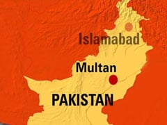 Train bomb kills three in Pakistan: officials