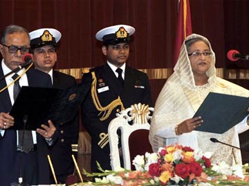 Manmohan Singh congratulates Sheikh Hasina on becoming Bangladesh Prime Minister again