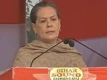 Sonia Gandhi addresses rally on Nitish's turf: highlights