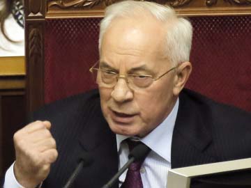 Ukrainian premier Mykola Azarov submits resignation