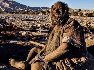 World's smelliest man: Iranian defeats Indian