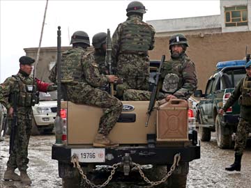 Blast in Afghan capital strikes near NATO convoy 