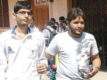 Mumbai student forgets cancer for three hours to give HSC exam