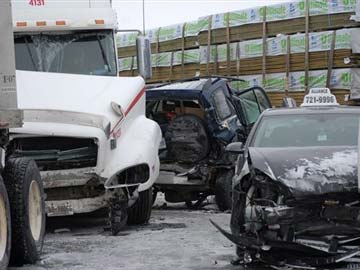 Snow squalls cause 96-car pileup outside Toronto