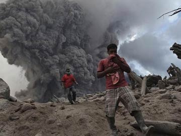 Death toll rises to 16 from Indonesia volcano