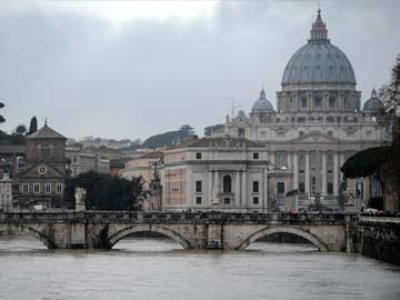 Mother watches child, relatives swept away in Sicily river