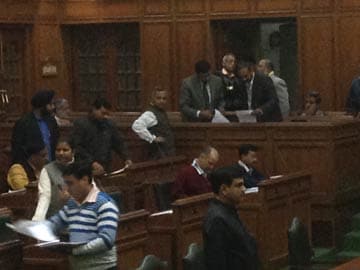 Arvind Kejriwal introduces anti-graft Jan Lokpal Bill in Delhi assembly amid chaos