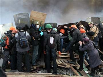 Ukraine: 25 killed, 241 injured in Kiev clashes 