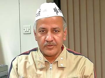 Delhi minister Manish Sisodia visits MCD school; suspends absent principal, teacher