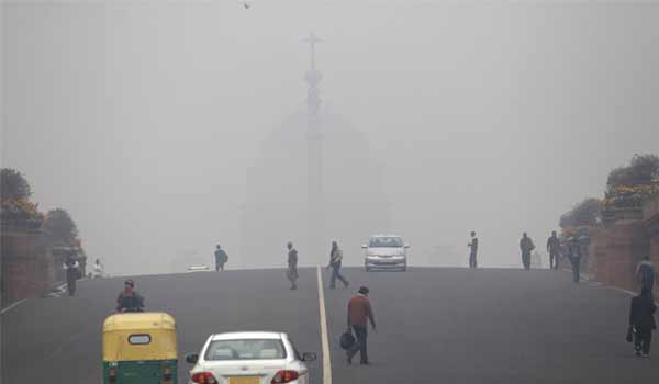 Delhi's alarming pollution level can reduce life expectancy by three years: study