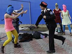 Russian security forces attack Pussy Riot members