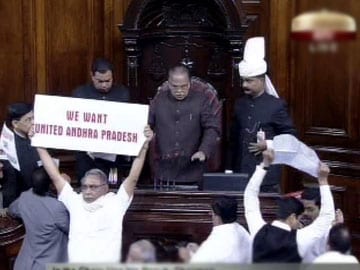 Government buys time on Telangana bill, will not table it in Rajya Sabha today