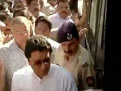 Politician Raj Thackeray detained en route to toll plaza in Mumbai