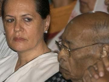 Sonia Gandhi, Narasimha Rao had strained relations, says Congress minister