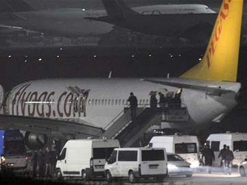 Ukraine launches terror probe over Turkish plane hijack bid