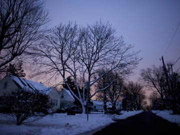 Storm, bringing deadly ice and snow, slams into US southeast