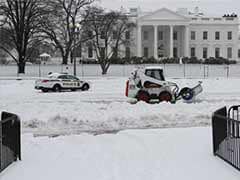 Deadly winter storm snarls travel, closes offices in US northeast