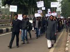 Mulayam Singh's visit to Aligarh Muslim University cancelled after protests