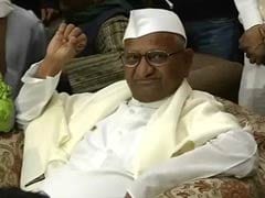 Anna Hazare praises Mamata Banerjee for simplicity, takes a jibe at Arvind Kejriwal