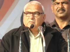 Shoe hurled at Haryana Chief Minister Bhupinder Singh Hooda