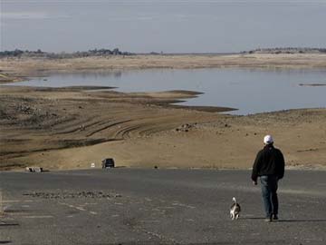 Barack Obama turns attention to California drought