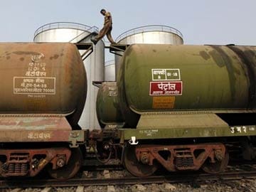 India ready to pay $1.5 billion to Iran for oil: official