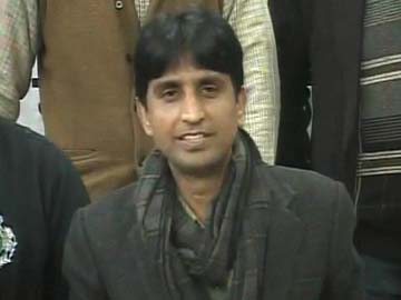 In Amethi, AAP's Kumar Vishwas invokes Rajiv Gandhi to take on Rahul 