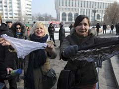 Russian women fight lace lingerie ban