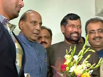 Rajnath Singh, Ram Vilas Paswan on BJP-LJP alliance for 2014 election: highlights